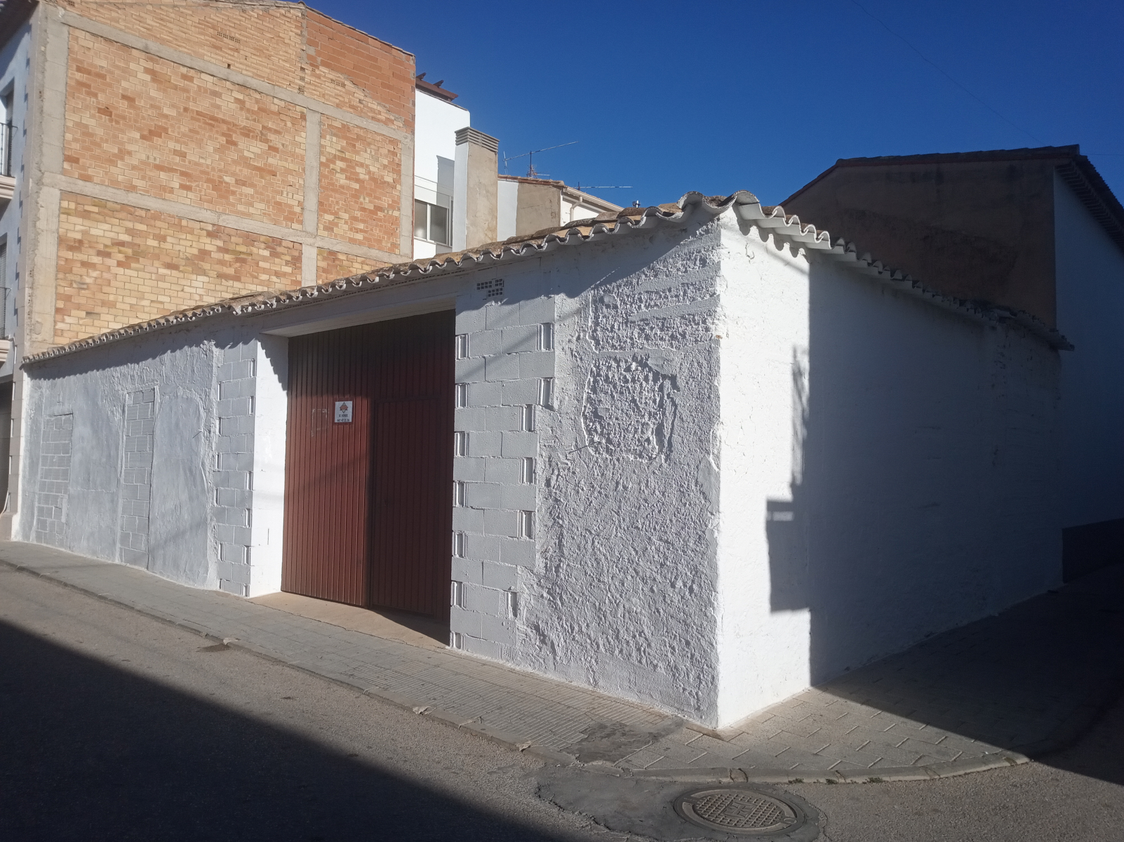 Las dos fachadas.